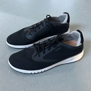 Italian made GEOX trainers. Men size 11